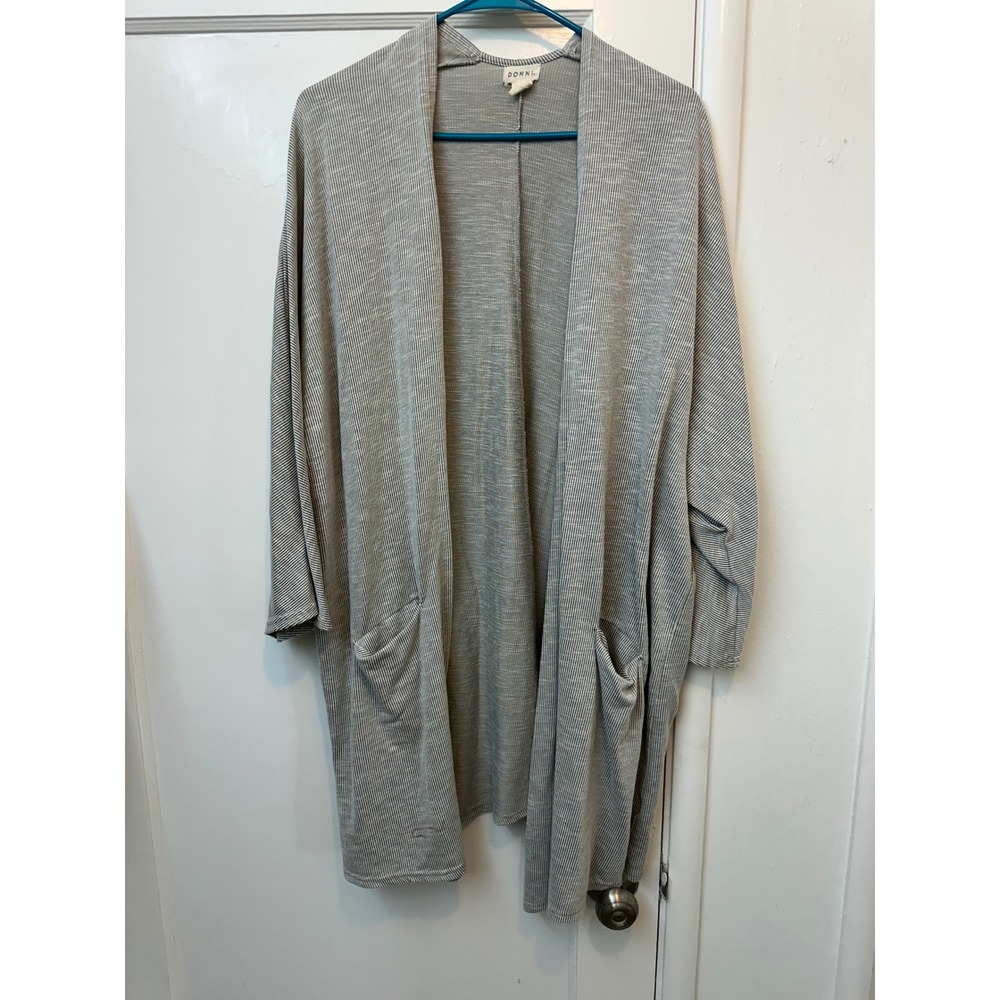 DONNI Osta Plus Cardigan Grey White Striped Open Front Pocket Ribbed Sweater OS